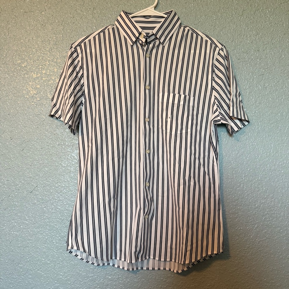 Express Men’s Button Down Shirt Black and White Striped NWT Small